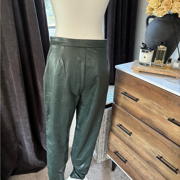 NWOT !! Green Faux Leather Pants - Picture 8 of 9